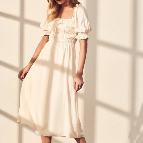 Lulus Nahanni Smocked Puff Sleeve Midi 